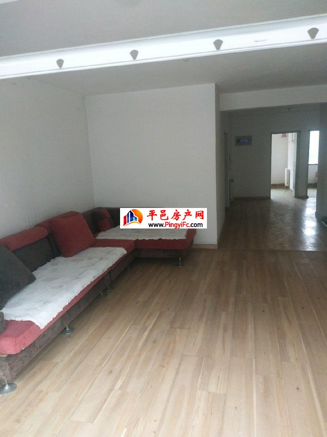 明德花园 3室2厅 123平米 简单装修 1000元/月