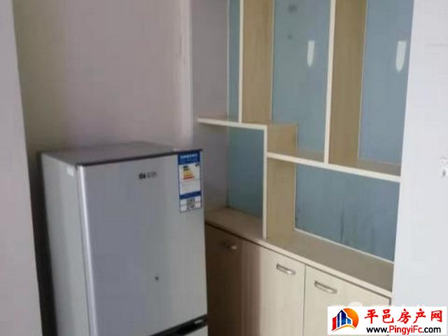 平邑商贸城 3室2厅 35平米 简单装修 7500元/年