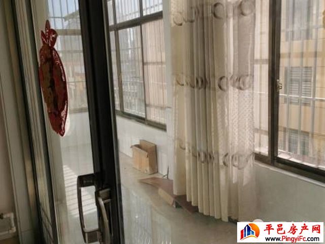 南马社区 3室2厅 120平米 精装修 12000元/年