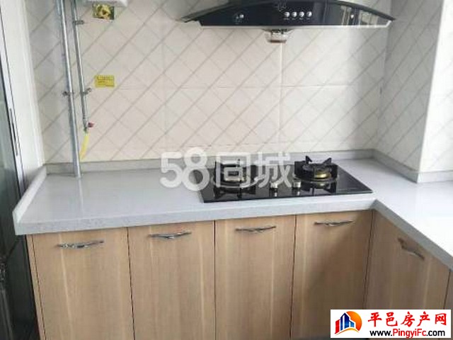滨水雅园 1室2厅 75平米 简单装修 10000元/月