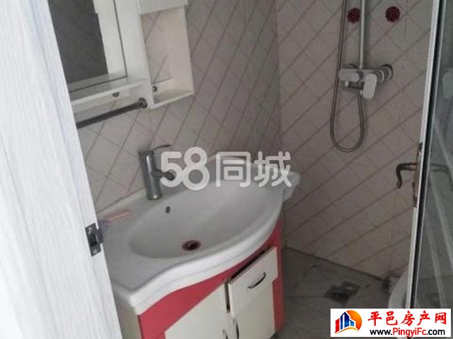 滨水雅园 1室2厅 75平米 简单装修 11000元/月