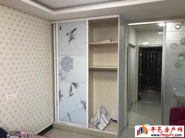 平邑商贸城 1室1厅 35平米 简单装修 720元/月