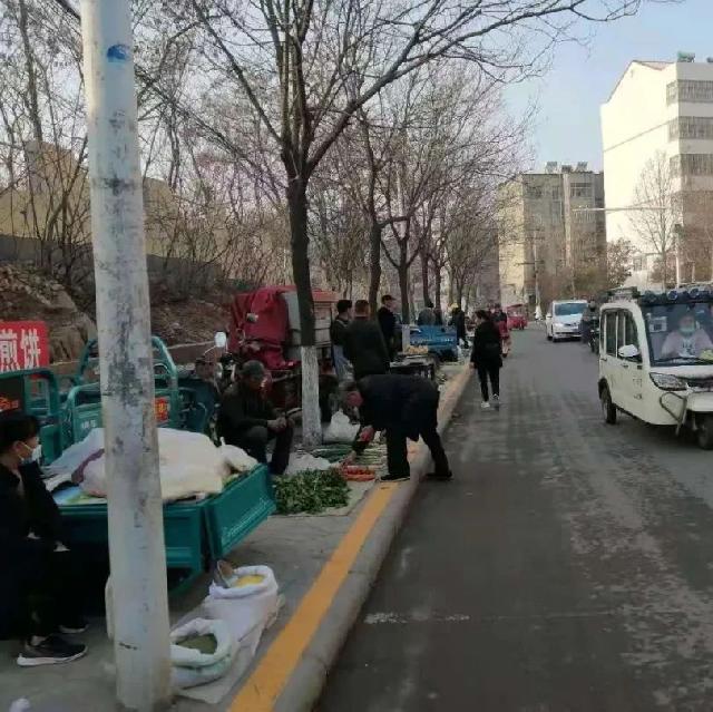 平邑设置2处便民摊点和早市，可容纳450余个摊位！